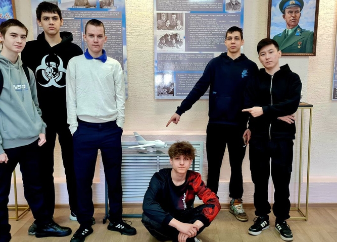 БОДАЙБИНСКИЙ КРАЕВЕДЧЕСКИЙ МУЗЕЙ НА ЭКСПОЗИЦИИ О ЖИЗНИ И ПОДВИГАХ ИЗВЕСТНОГО ЛЁТЧИКА ПЕПЕЛЯЕВА ЕВГЕНИЯ ГЕОРГИЕВИЧА